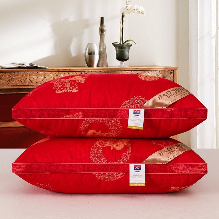 91家纺网 家纺一手货源 找家纺 （总）怡薇格枕芯 2025新款磨毛大红色枕头枕芯