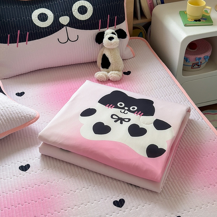 91家纺网 家纺一手货源 找家纺 RYB红黄兰 2025新款A类INS原创大版卡通冰皮锦氨超凉感夏被夏凉被空调被 爱心猫咪夏被