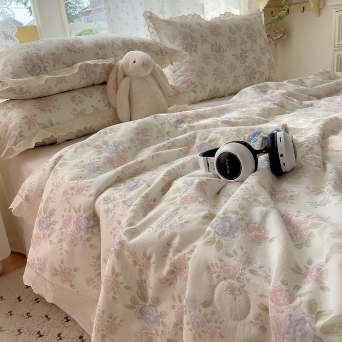 91家纺网 家纺一手货源 找家纺 爱彼家纺 2025夏季新款镂空水洗棉夏被 镂空夏被-鲜花怒放