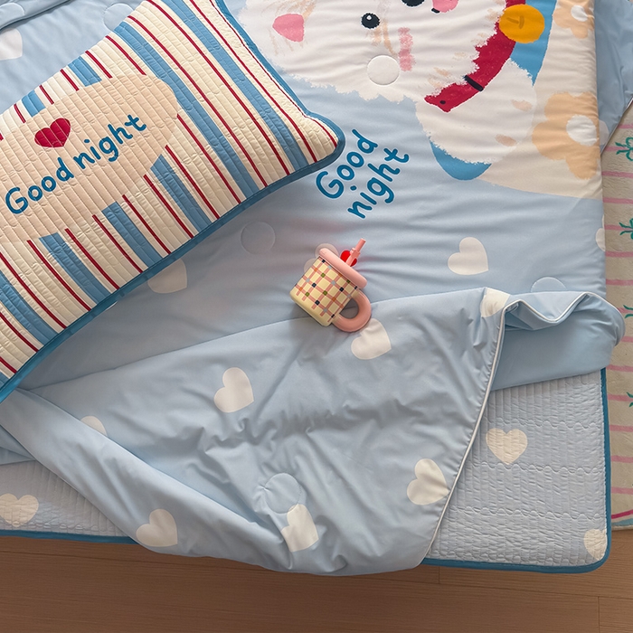 91家纺网 家纺一手货源 找家纺 RYB红黄兰 2025新款A类INS原创大版卡通冰皮锦氨超凉感夏被夏凉被空调被 茶杯西高地夏被