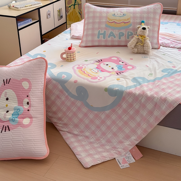 91家纺网 家纺一手货源 找家纺 RYB红黄兰 2025新款A类INS原创大版卡通冰皮锦氨超凉感夏被夏凉被空调被 蛋糕小奶猫夏被