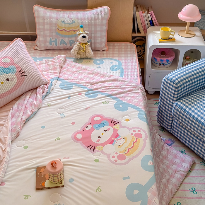 91家纺网 家纺一手货源 找家纺 RYB红黄兰 2025新款A类INS原创大版卡通冰皮锦氨超凉感夏被夏凉被空调被 蛋糕小奶猫夏被