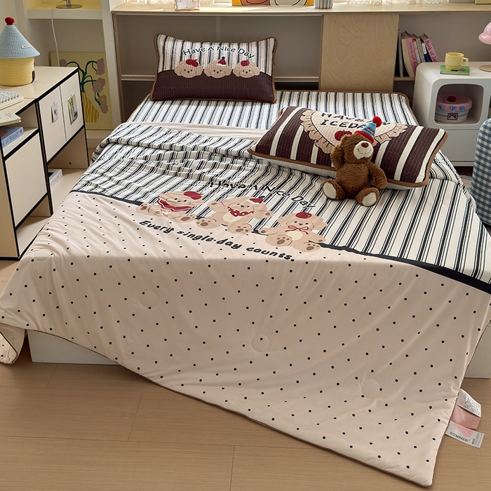 91家纺网 家纺一手货源 找家纺 RYB红黄兰 2025新款A类INS原创大版卡通冰皮锦氨超凉感夏被夏凉被空调被 美拉德狗狗夏被