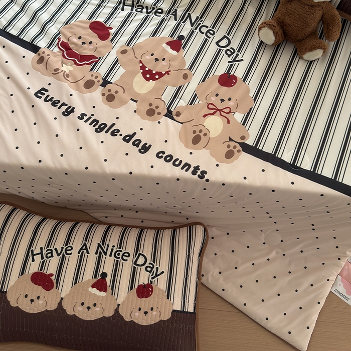 91家纺网 家纺一手货源 找家纺 RYB红黄兰 2025新款A类INS原创大版卡通冰皮锦氨超凉感夏被夏凉被空调被 美拉德狗狗夏被