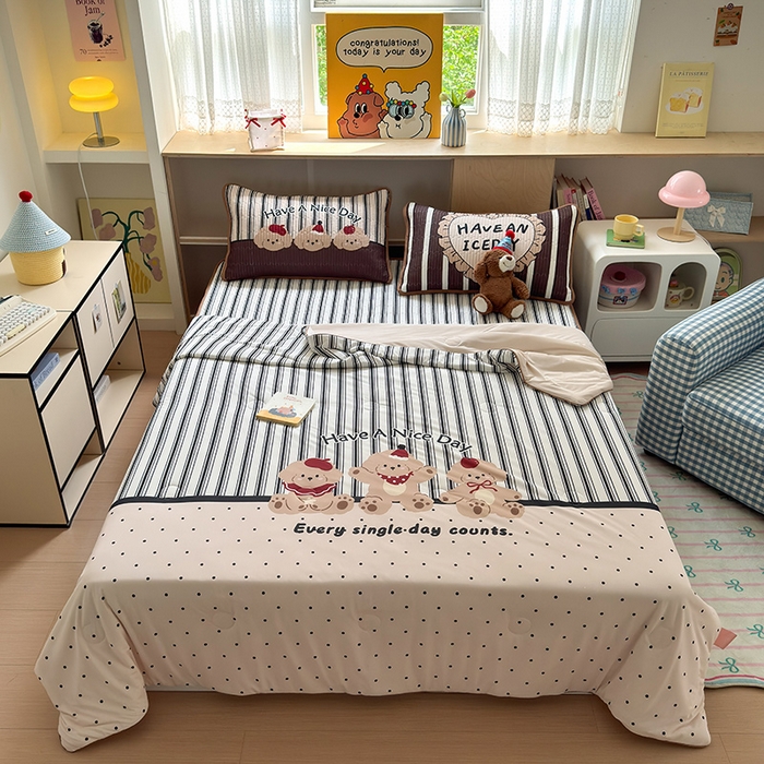 91家纺网 家纺一手货源 找家纺 RYB红黄兰 2025新款A类INS原创大版卡通冰皮锦氨超凉感夏被夏凉被空调被 美拉德狗狗夏被