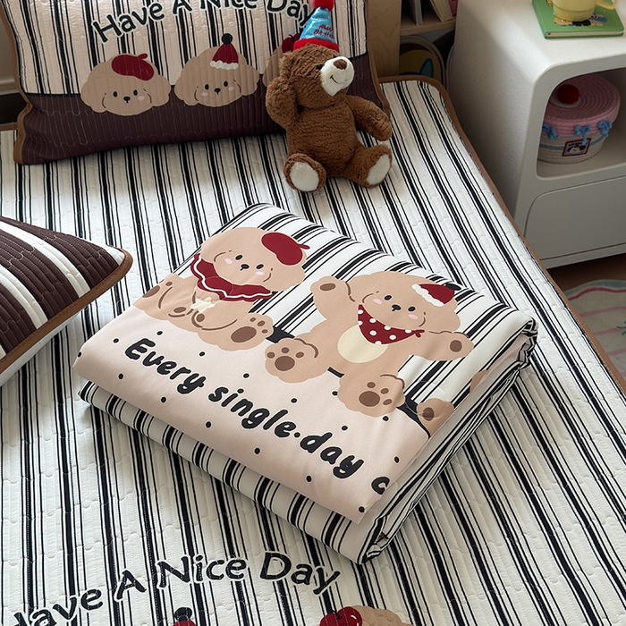 91家纺网 家纺一手货源 找家纺 RYB红黄兰 2025新款A类INS原创大版卡通冰皮锦氨超凉感夏被夏凉被空调被 美拉德狗狗夏被