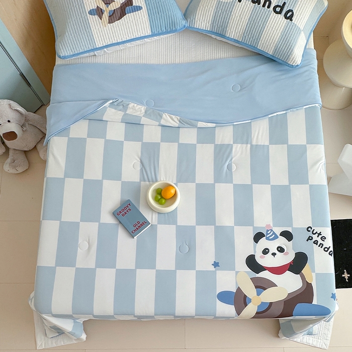 91家纺网 家纺一手货源 找家纺 RYB红黄兰 2025新款A类INS原创大版卡通冰皮锦氨超凉感夏被夏凉被空调被 太空小熊猫夏被