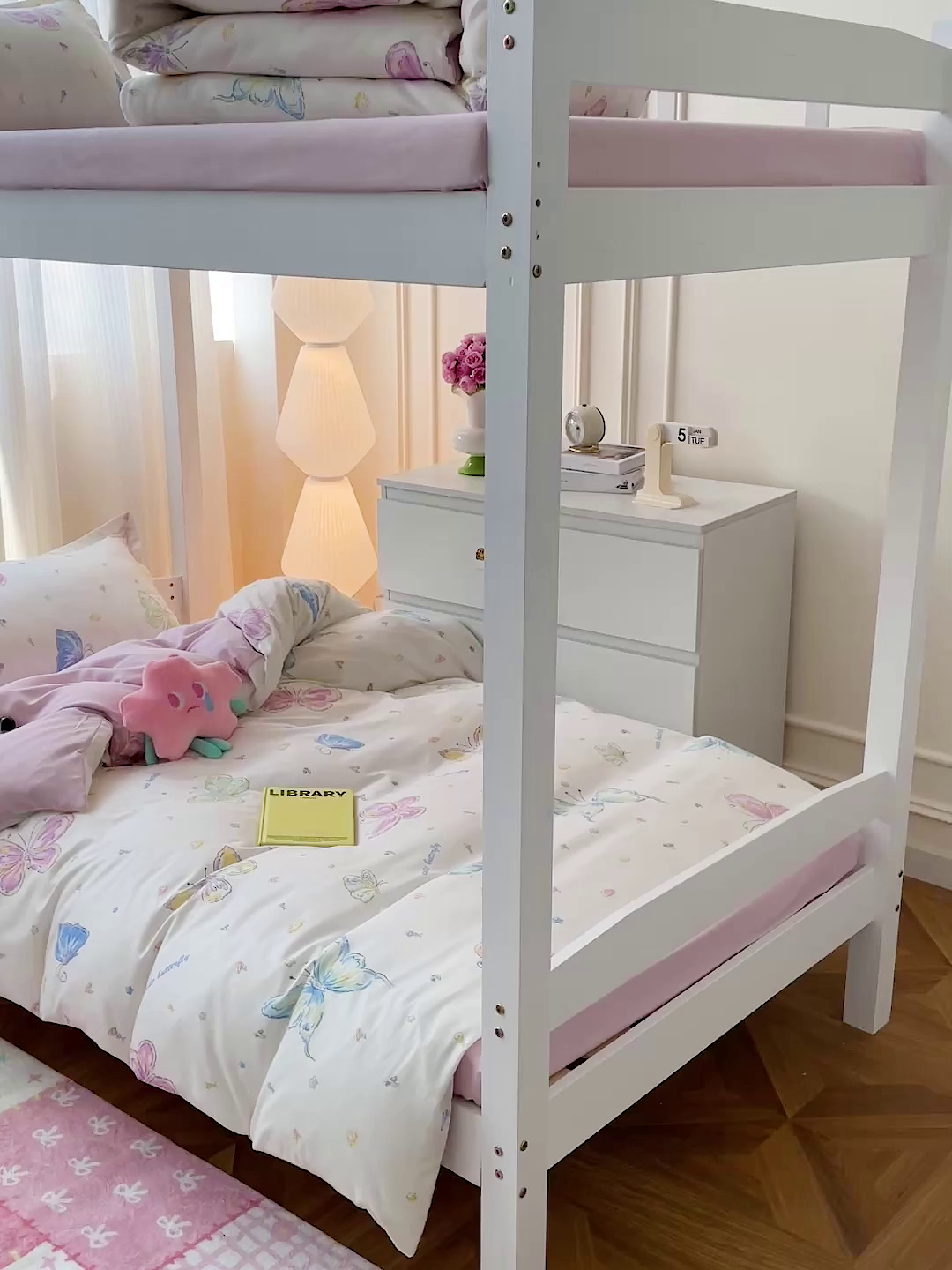 91家纺网 家纺一手货源 找家纺 朵朵2025新款芦荟棉学生床四件套 蝴蝶仙子