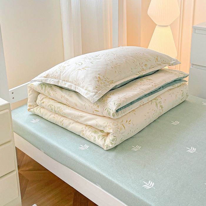 91家纺网 家纺一手货源 找家纺 朵朵2025新款芦荟棉学生床单被套仙草