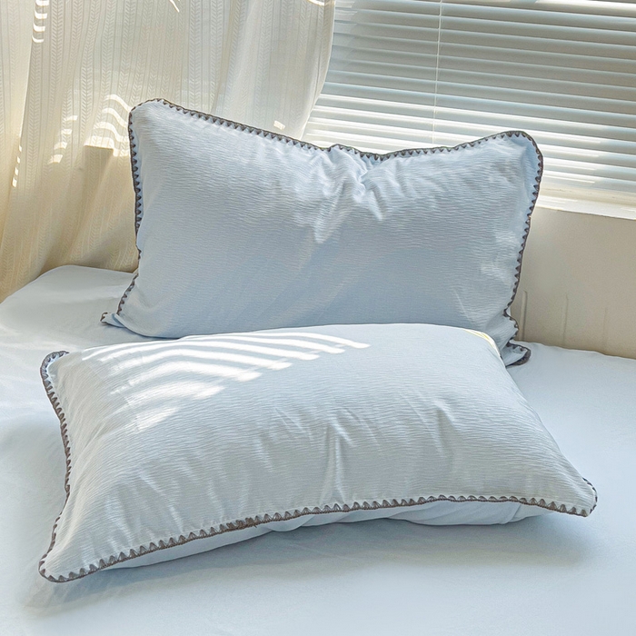 91家纺网 家纺一手货源 找家纺 （总）卡普家居 2025新款A类轻奢贝壳绣丝柔缎提花枕套