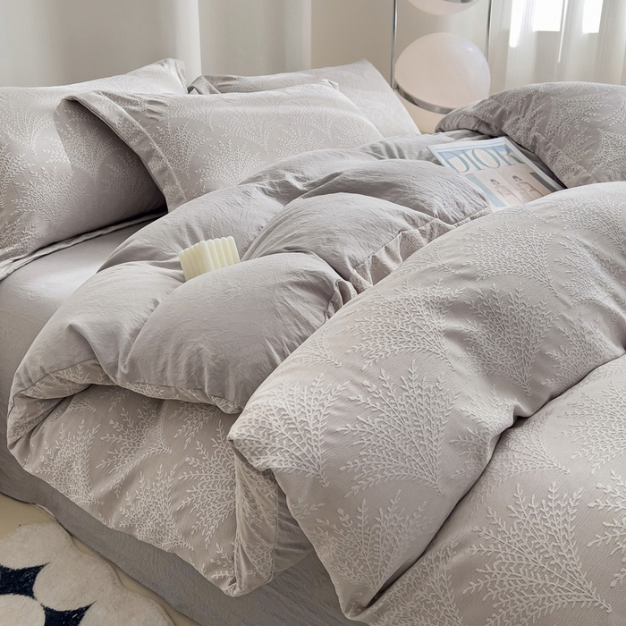 91家纺网 家纺一手货源 找家纺 卡普家居 2025新款A类轻奢双层纱提花四件套摇钱树系列 摇钱树（浅灰）