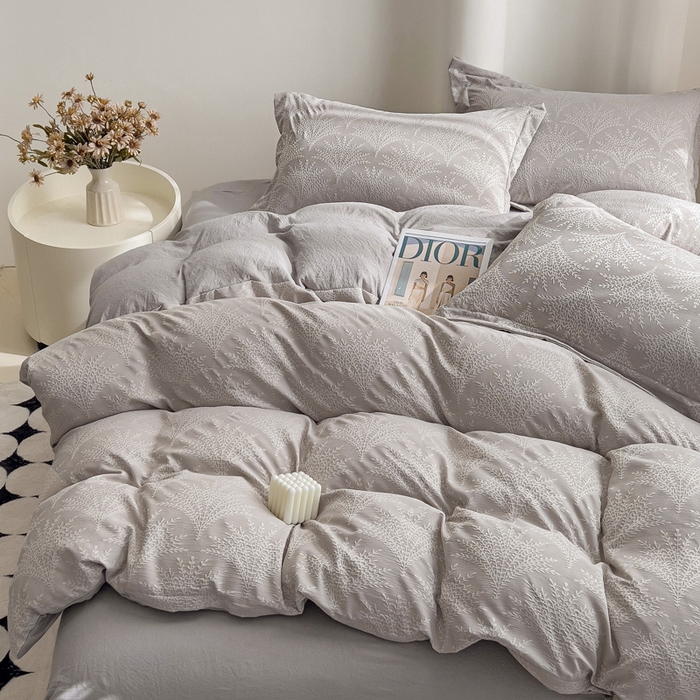 91家纺网 家纺一手货源 找家纺 卡普家居 2025新款A类轻奢双层纱提花四件套摇钱树系列 摇钱树（浅灰）