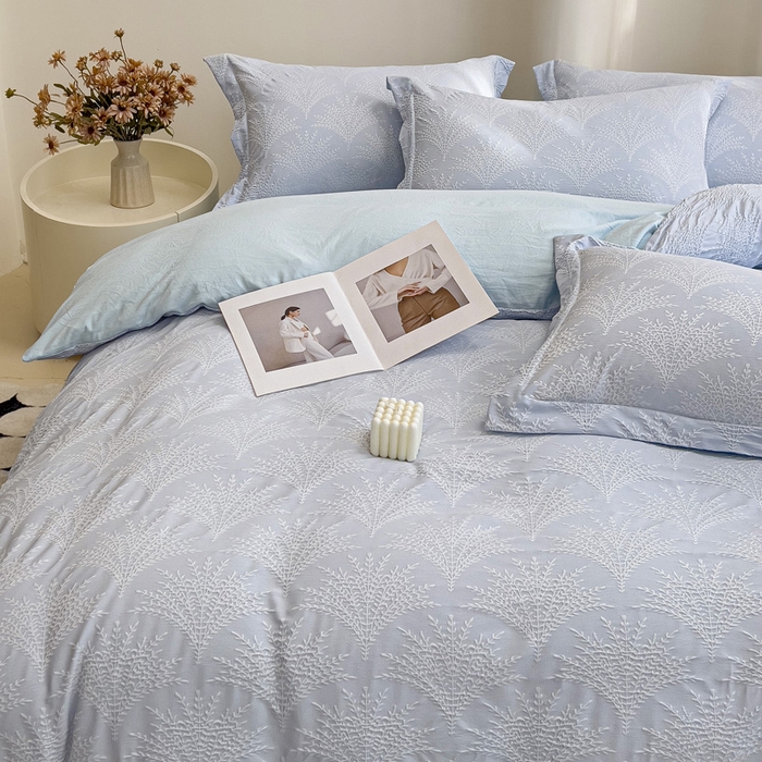 91家纺网 家纺一手货源 找家纺 卡普家居 2025新款A类轻奢双层纱提花四件套摇钱树系列 摇钱树（浅蓝）