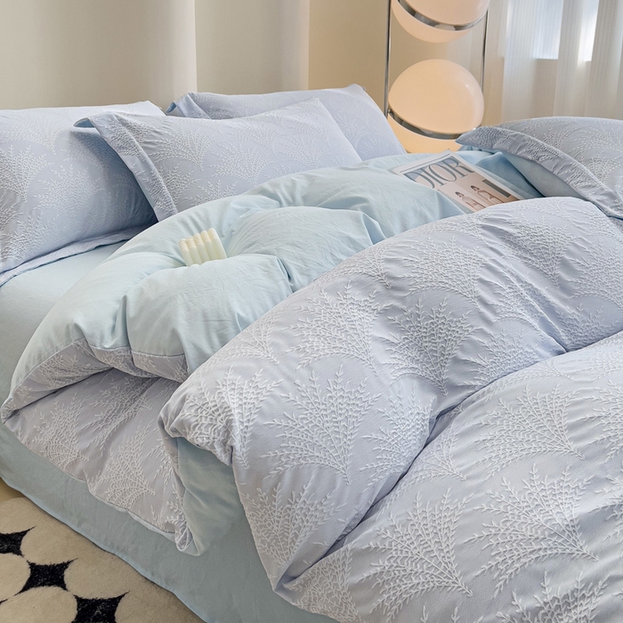 91家纺网 家纺一手货源 找家纺 卡普家居 2025新款A类轻奢双层纱提花四件套摇钱树系列 摇钱树（浅蓝）