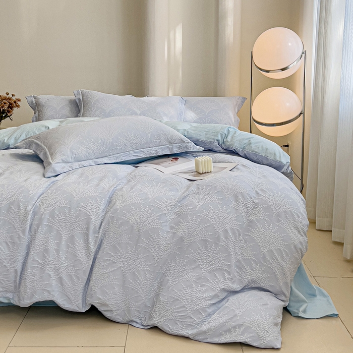 91家纺网 家纺一手货源 找家纺 卡普家居 2025新款A类轻奢双层纱提花四件套摇钱树系列 摇钱树（浅蓝）