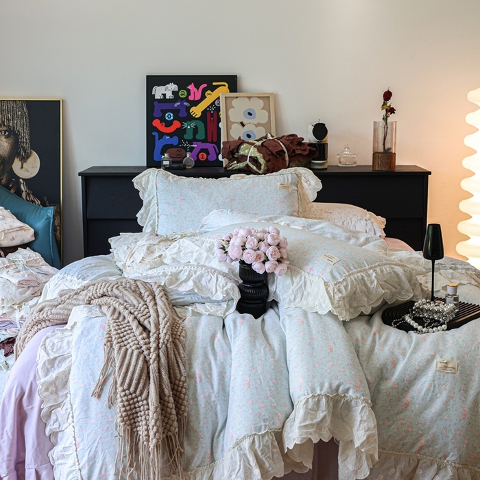 91家纺网 家纺一手货源 找家纺 紫碧螺家纺 2025新款A类全棉纯棉仙女双层纱大韩边四件套 洒落的阳光