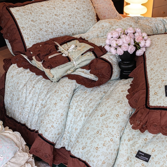 91家纺网 家纺一手货源 找家纺 紫碧螺家纺 2025新款A类全棉纯棉仙女双层纱大韩边四件套 夏日铃兰