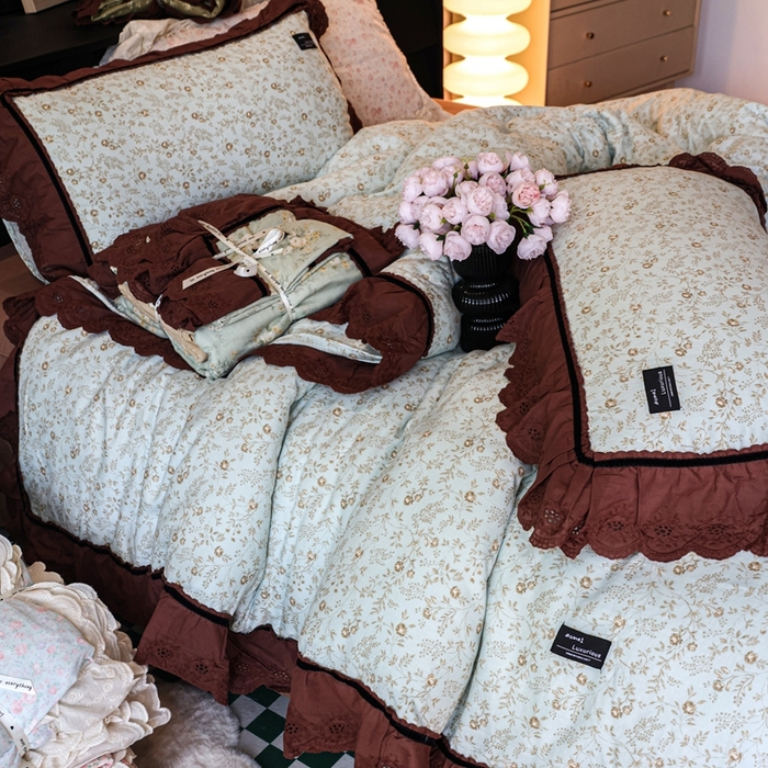 91家纺网 家纺一手货源 找家纺 紫碧螺家纺 2025新款A类全棉纯棉仙女双层纱大韩边四件套 夏日铃兰