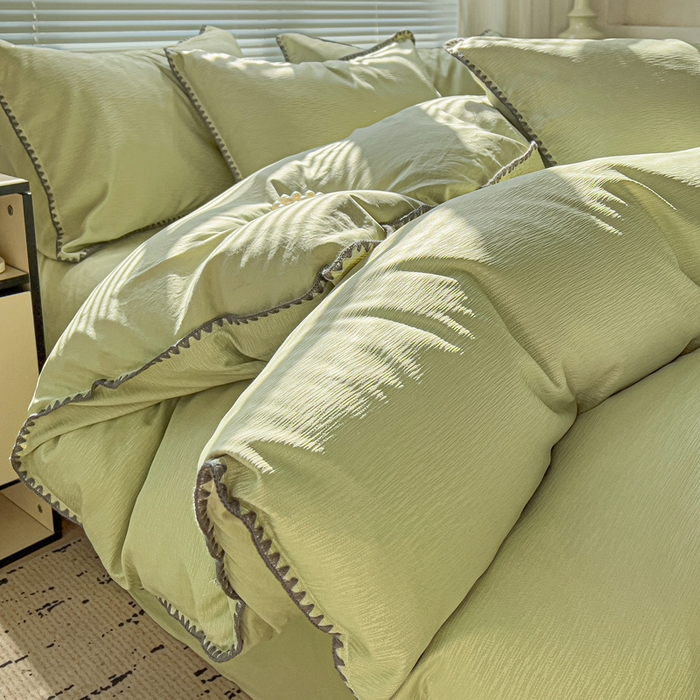 91家纺网 家纺一手货源 找家纺 卡普家居 2025新款A类轻奢贝壳绣丝柔缎提花被套 丝柔缎-黄绿