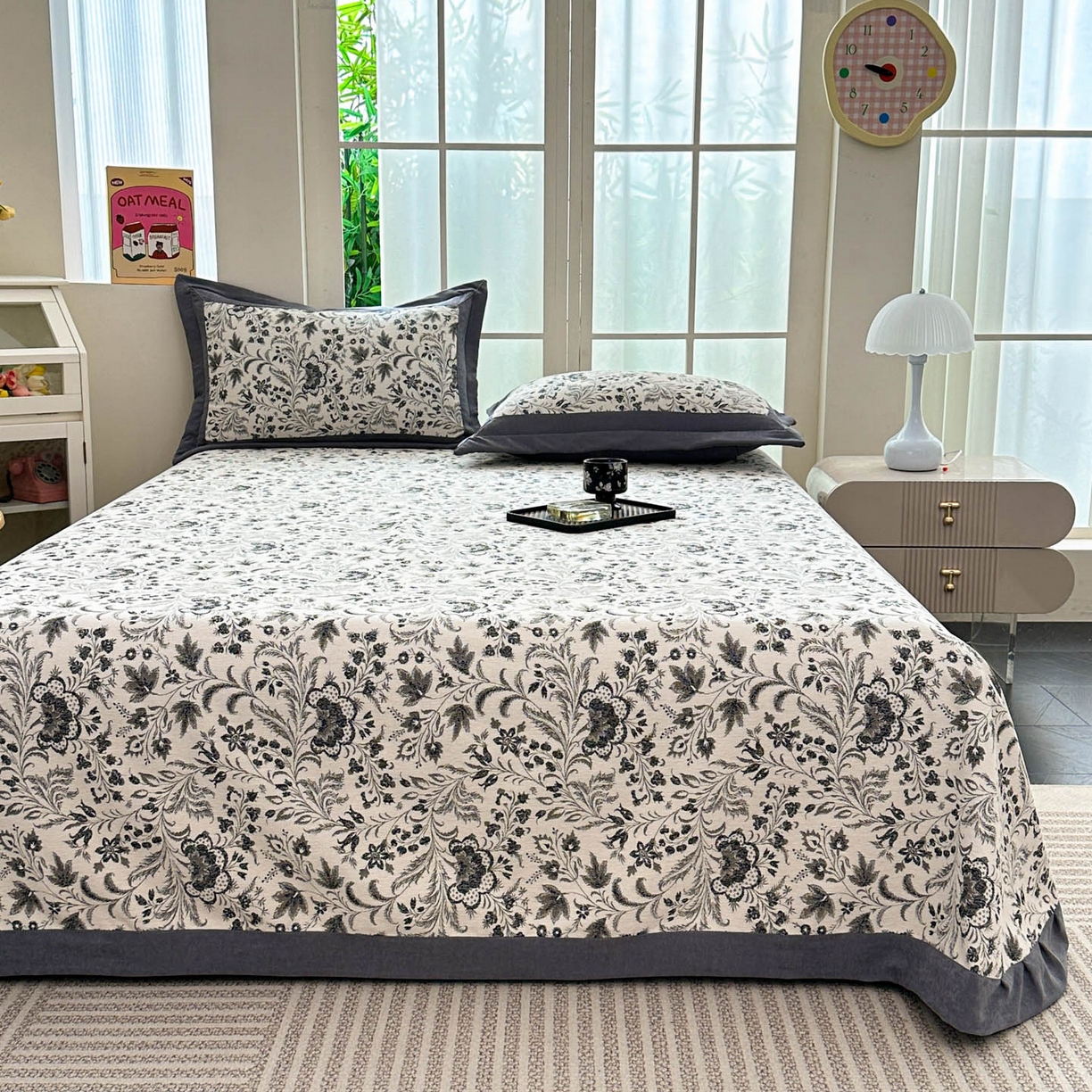 91家纺网 家纺一手货源 找家纺 紫碧螺家纺 2025新款雪尼尔欧式拼色床盖三件套 春漾拼奶灰