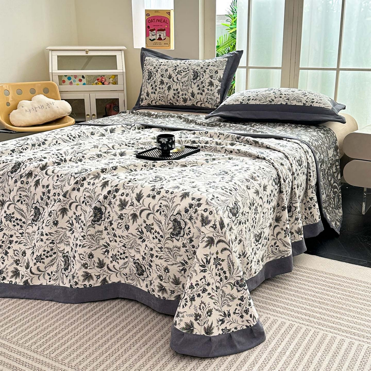 91家纺网 家纺一手货源 找家纺 紫碧螺家纺 2025新款雪尼尔欧式拼色床盖三件套 春漾拼奶灰