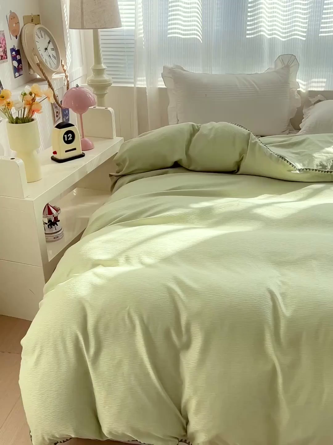 91家纺网 家纺一手货源 找家纺 卡普家居 2025新款A类轻奢贝壳绣丝柔缎提花被套 丝柔缎-黄绿