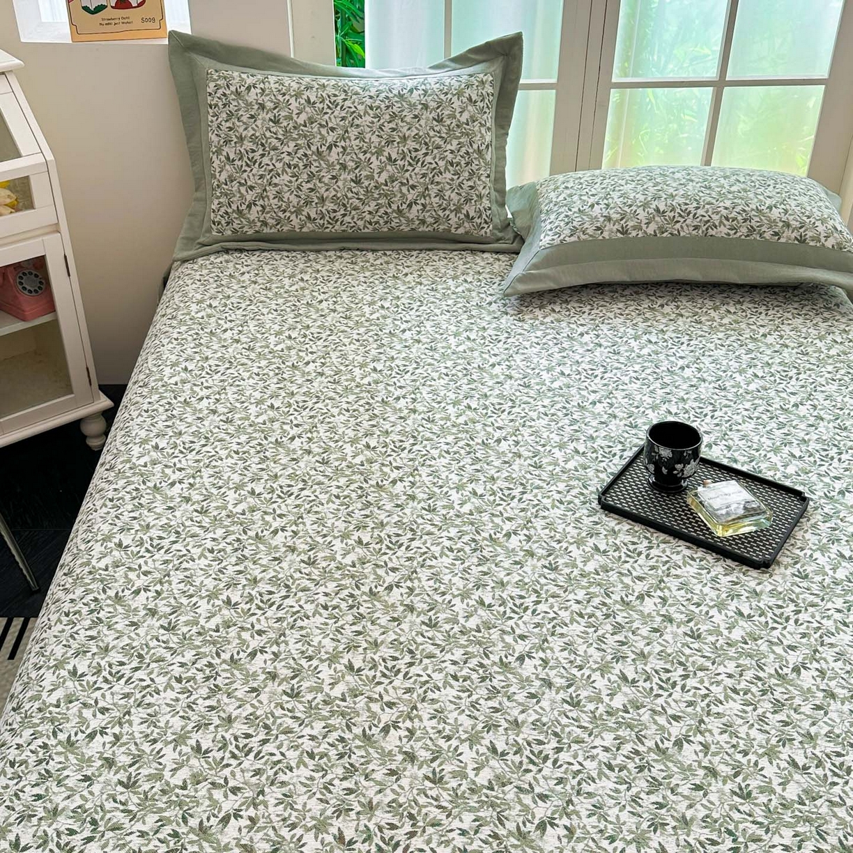 91家纺网 家纺一手货源 找家纺 紫碧螺家纺 2025新款雪尼尔欧式拼色床盖三件套 小枫叶拼豆绿