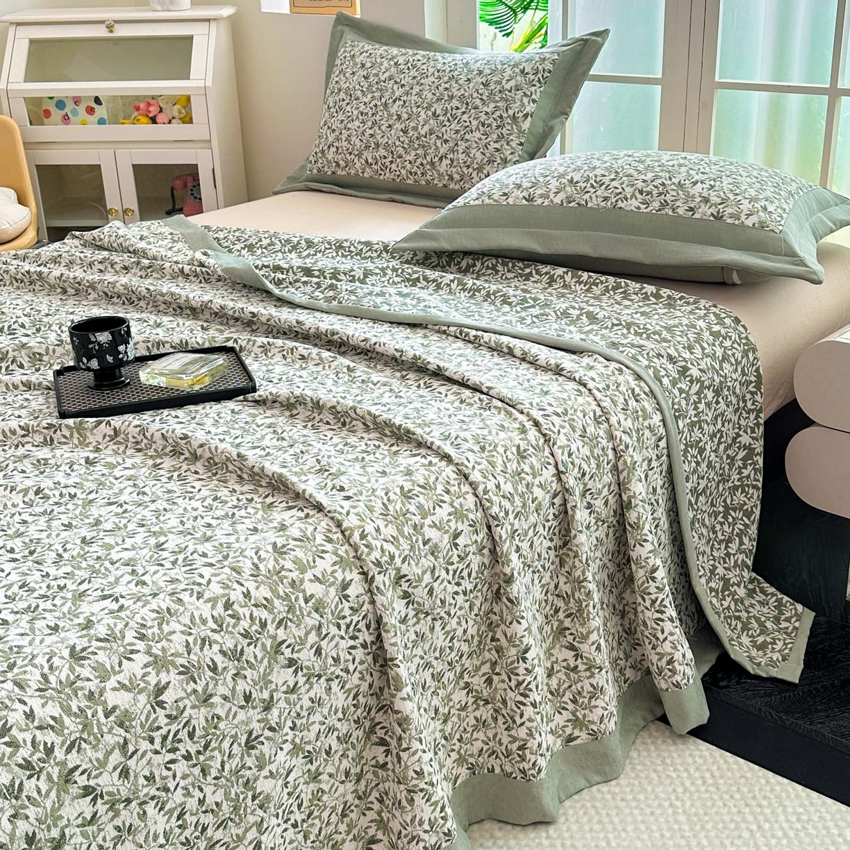 紫碧螺家纺 2025新款雪尼尔欧式拼色床盖三件套 小枫叶拼豆绿
