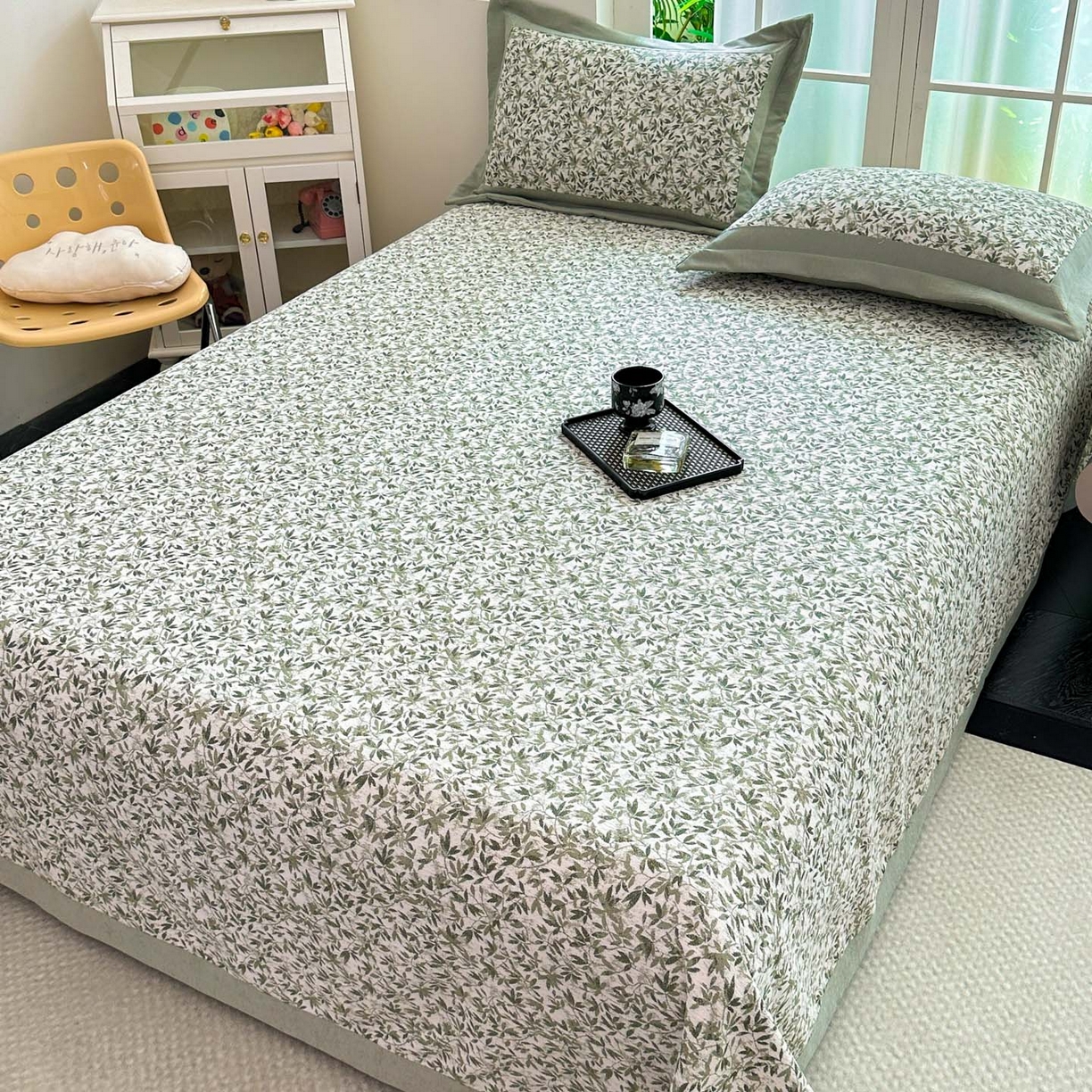 91家纺网 家纺一手货源 找家纺 紫碧螺家纺 2025新款雪尼尔欧式拼色床盖三件套 小枫叶拼豆绿