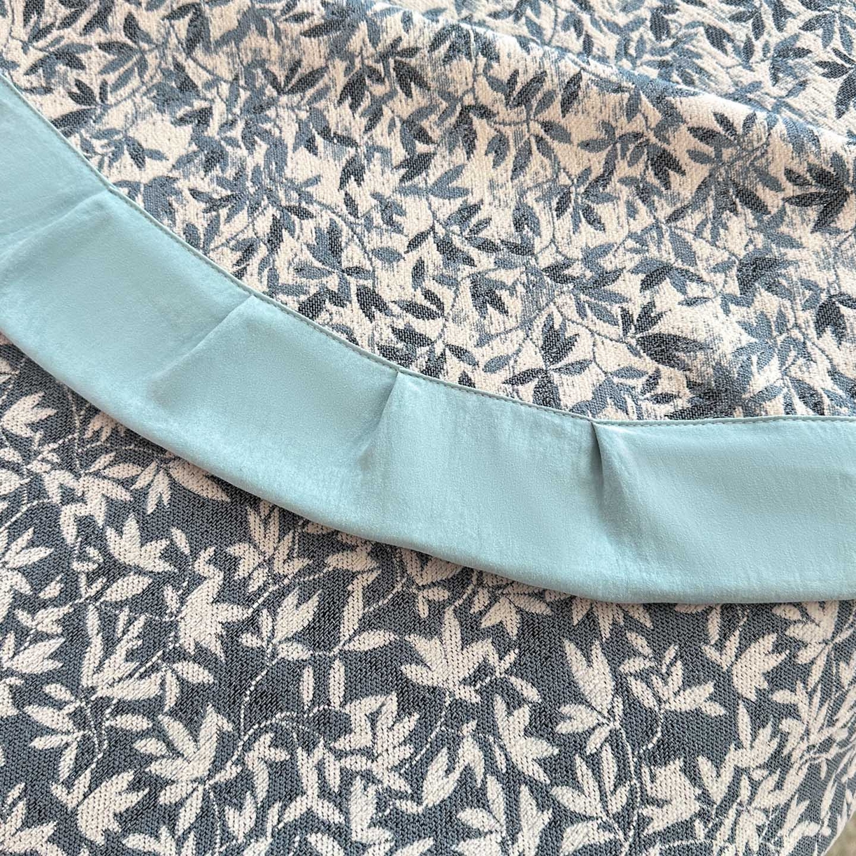 91家纺网 家纺一手货源 找家纺 紫碧螺家纺 2025新款雪尼尔欧式拼色床盖三件套 小枫叶拼湖蓝