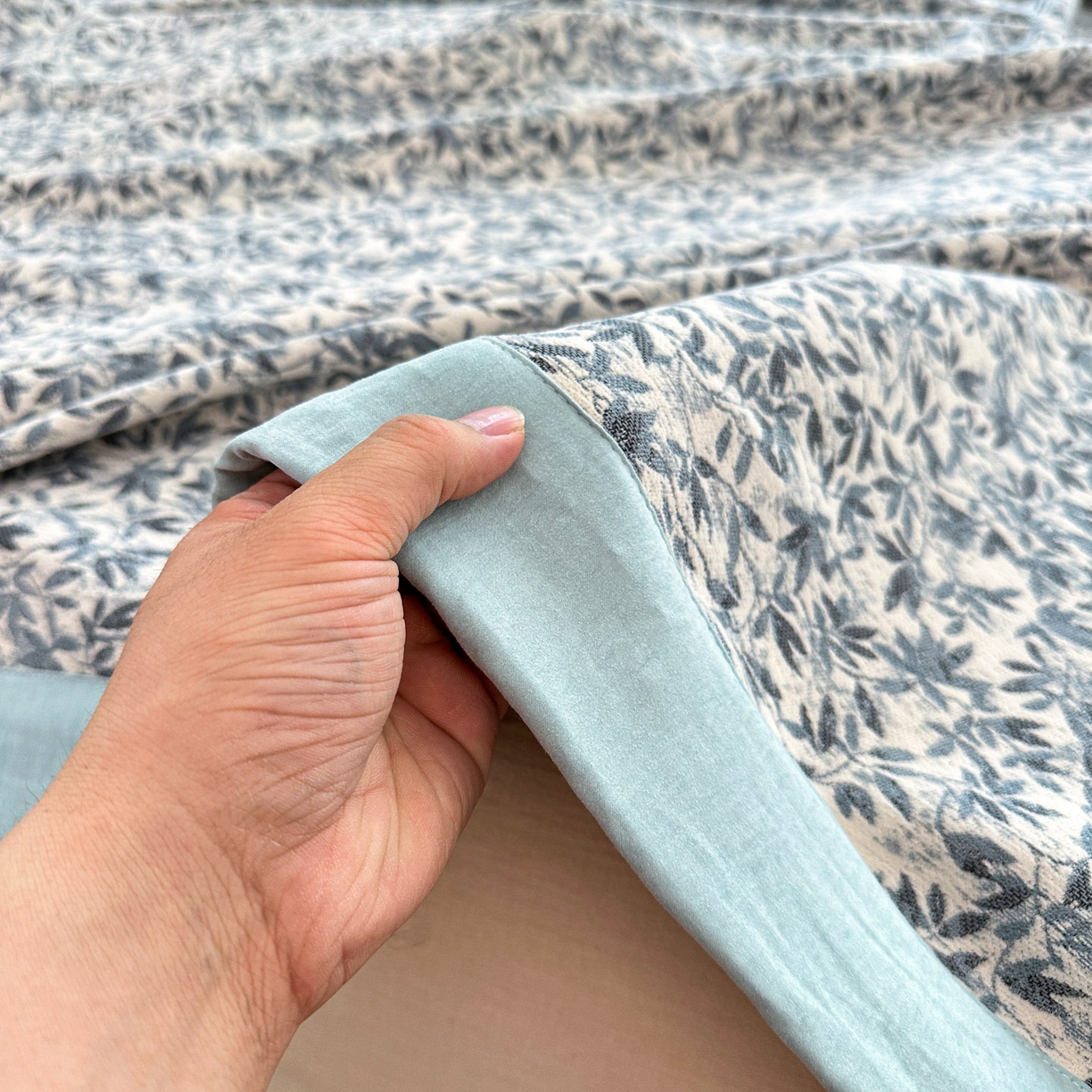 91家纺网 家纺一手货源 找家纺 紫碧螺家纺 2025新款雪尼尔欧式拼色床盖三件套 小枫叶拼湖蓝