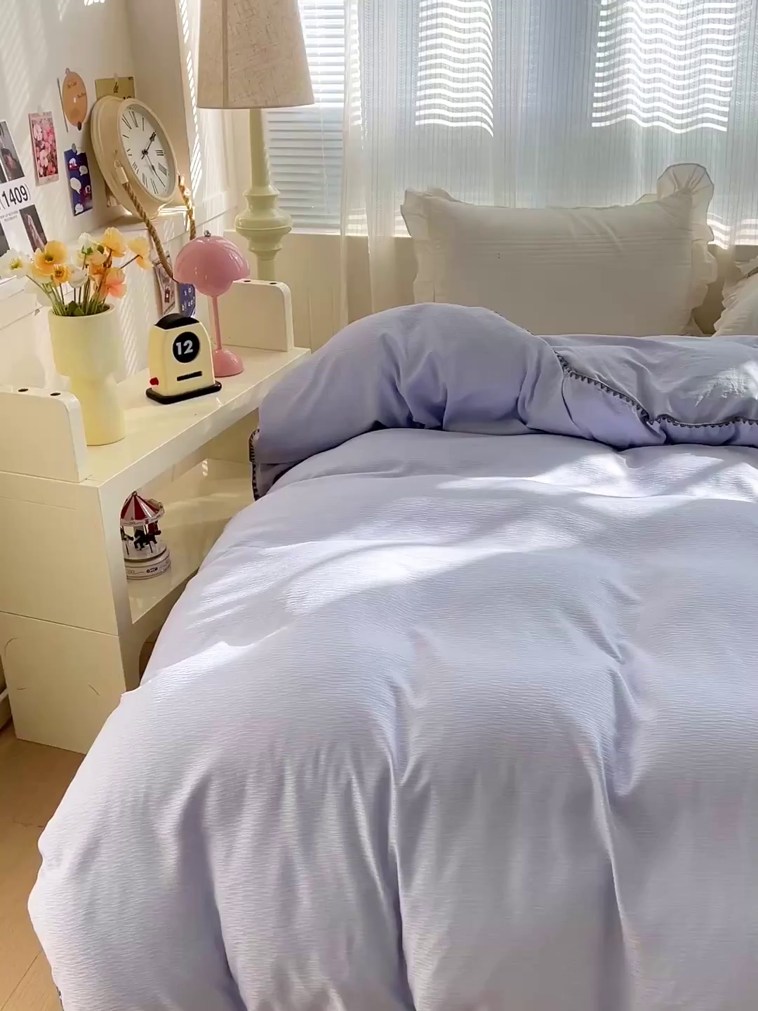 91家纺网 家纺一手货源 找家纺 卡普家居 2025新款A类轻奢贝壳绣丝柔缎提花被套 丝柔缎-浅紫