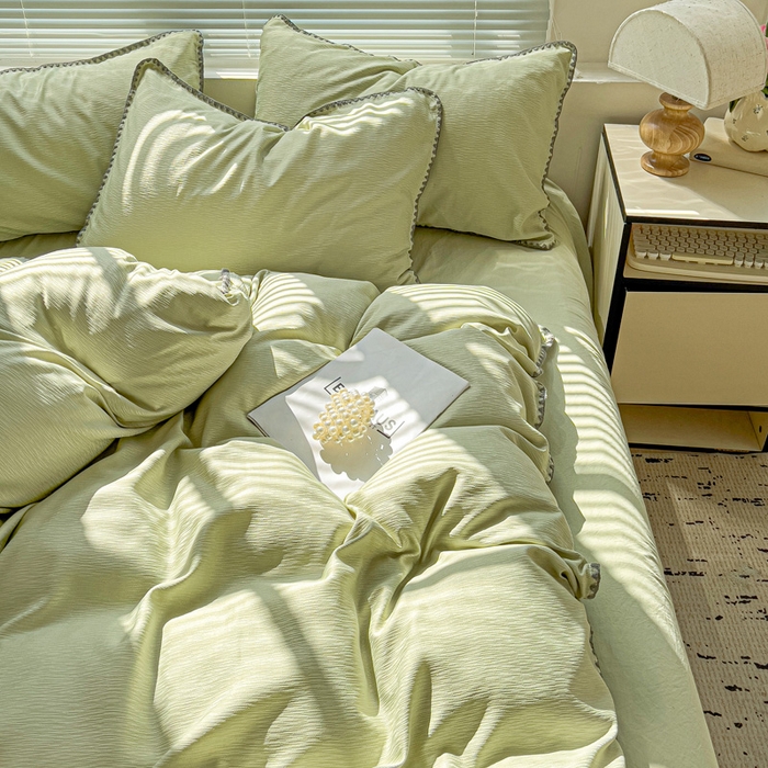 91家纺网 家纺一手货源 找家纺 卡普家居 2025新款A类轻奢贝壳绣丝柔缎提花四件套 丝柔缎-黄绿