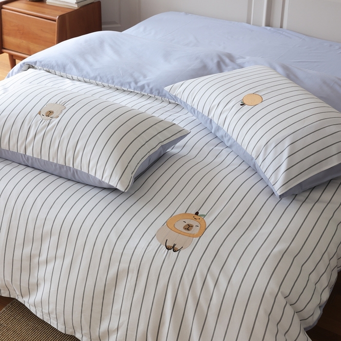 91家纺网 家纺一手货源 找家纺 棉眠 2025新款60支全棉卡比巴拉刺绣款床单四件套 你的橘子掉了-白