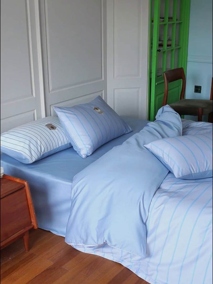 91家纺网 家纺一手货源 找家纺 棉眠 2025新款60支全棉卡比巴拉刺绣款床单四件套 你的橘子掉了-蓝灰