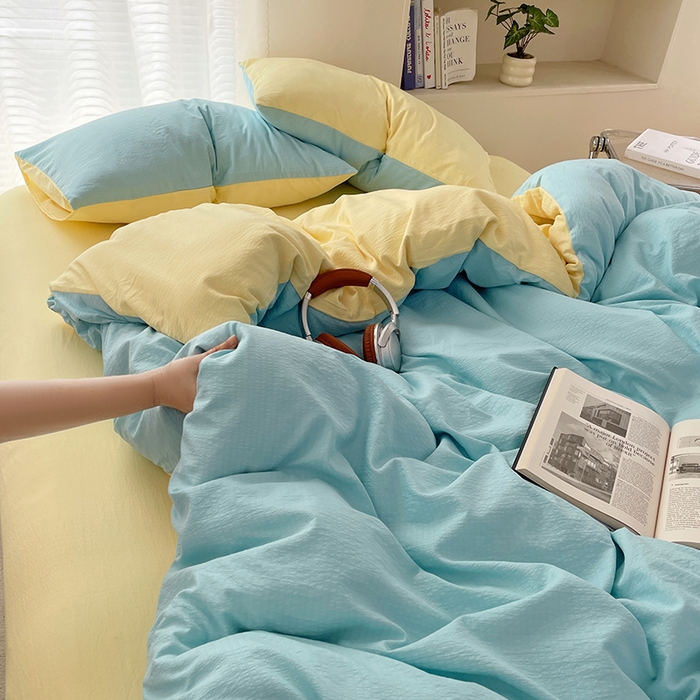 91家纺网 家纺一手货源 找家纺 彩韵家纺 2025新款超柔云感m双层纱四件套 双拼-宝石蓝+奶昔白