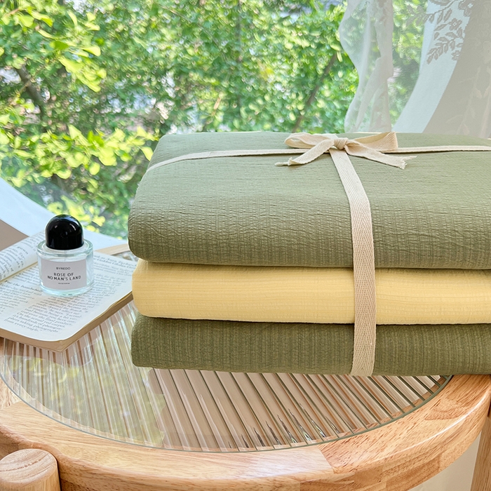 91家纺网 家纺一手货源 找家纺 彩韵家纺 2025新款超柔云感m双层纱四件套 双拼-翡翠绿+奶昔白