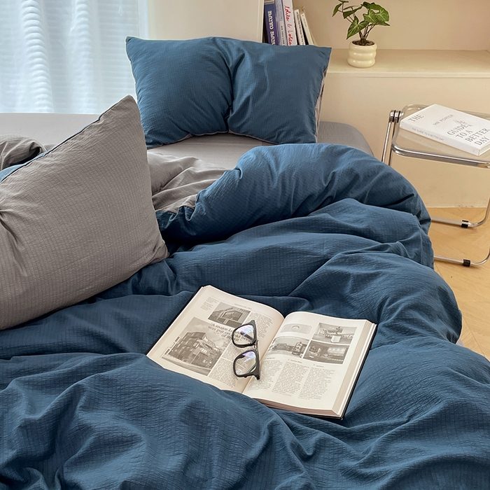 91家纺网 家纺一手货源 找家纺 彩韵家纺 2025新款超柔云感m双层纱四件套 双拼-莱茵蓝+冰川灰