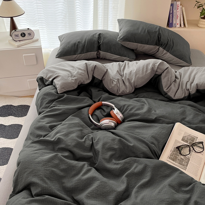 91家纺网 家纺一手货源 找家纺 彩韵家纺 2025新款超柔云感m双层纱四件套 双拼-情调黑+典雅灰