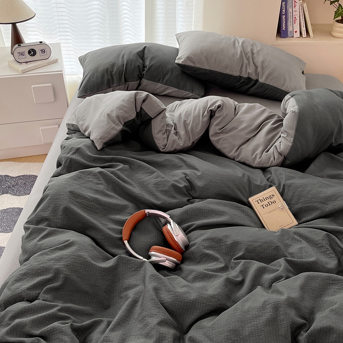 91家纺网 家纺一手货源 找家纺 彩韵家纺 2025新款超柔云感m双层纱四件套 双拼-情调黑+典雅灰