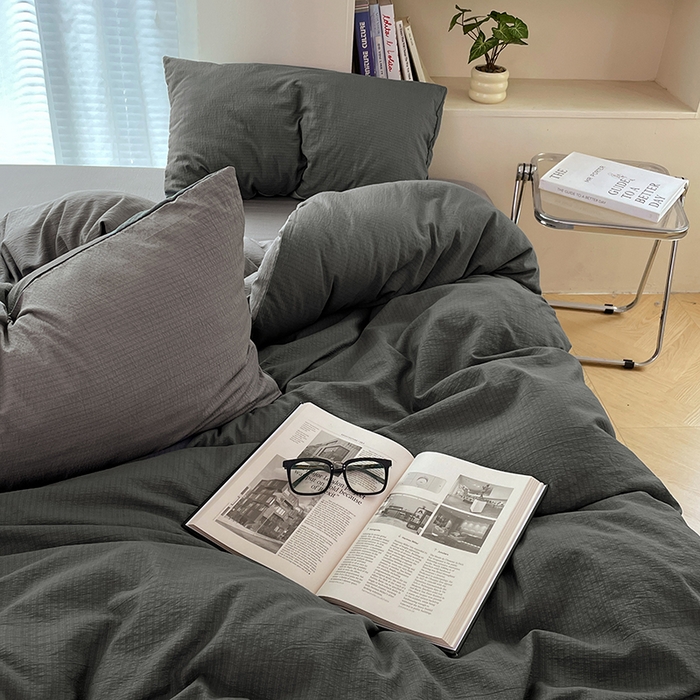 91家纺网 家纺一手货源 找家纺 彩韵家纺 2025新款超柔云感m双层纱四件套 双拼-情调黑+典雅灰