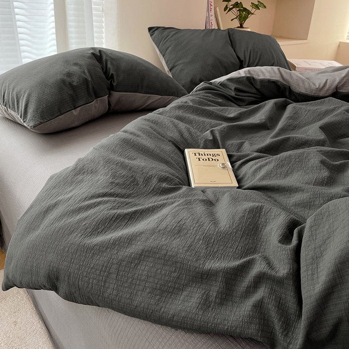 91家纺网 家纺一手货源 找家纺 彩韵家纺 2025新款超柔云感m双层纱四件套 双拼-情调黑+典雅灰