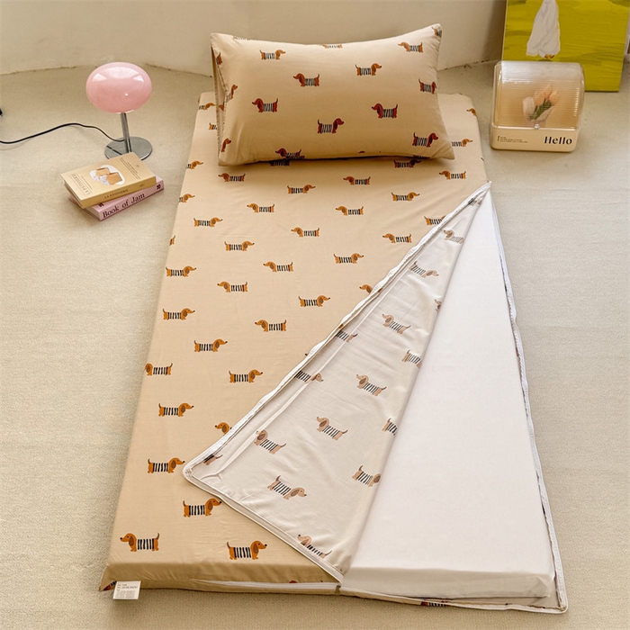 91家纺网 家纺一手货源 找家纺 多品家纺 2025春夏新款超柔水洗棉学生宿舍床垫套 复古狗