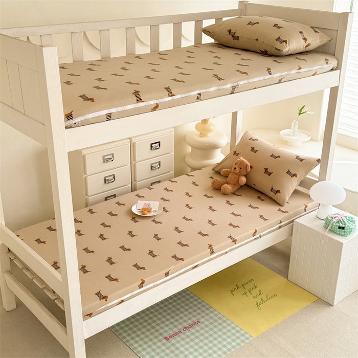 91家纺网 家纺一手货源 找家纺 多品家纺 2025春夏新款超柔水洗棉学生宿舍床垫套 复古狗