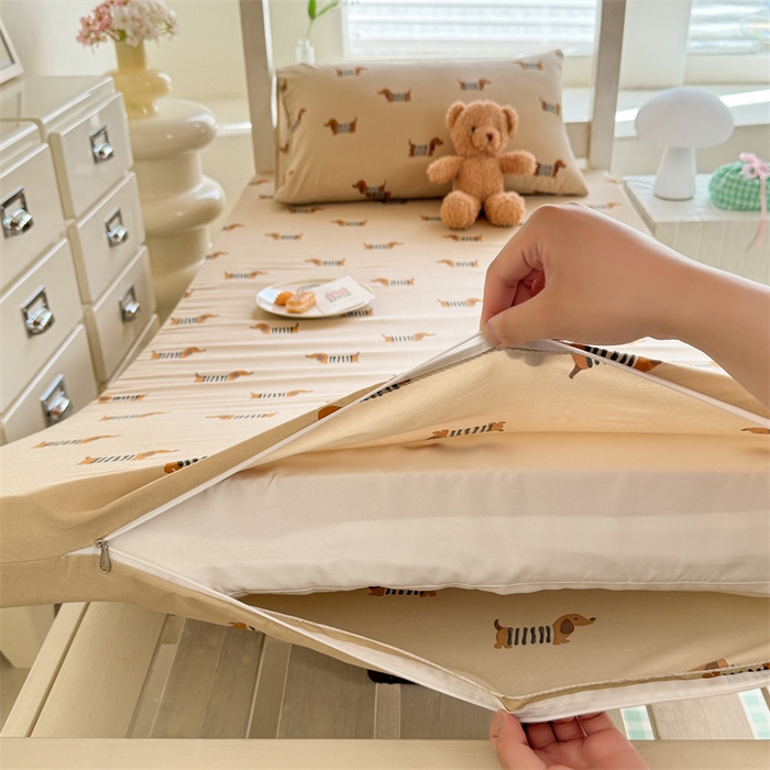 91家纺网 家纺一手货源 找家纺 多品家纺 2025春夏新款超柔水洗棉学生宿舍床垫套 复古狗