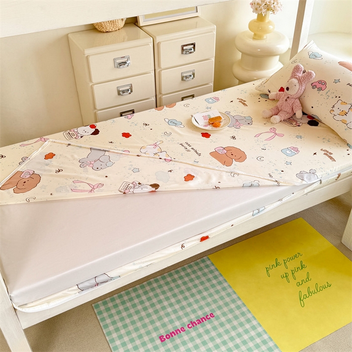 91家纺网 家纺一手货源 找家纺 多品家纺 2025春夏新款超柔水洗棉学生宿舍床垫套 快乐玩伴