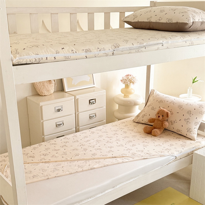 91家纺网 家纺一手货源 找家纺 多品家纺 2025春夏新款超柔水洗棉学生宿舍床垫套 满满熊