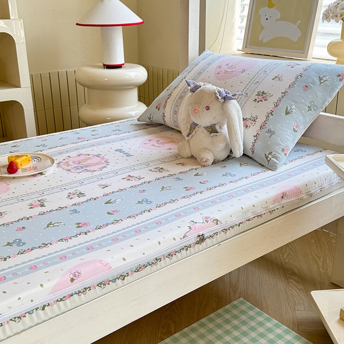 91家纺网 家纺一手货源 找家纺 多品家纺 2025春夏新款超柔水洗棉学生宿舍床垫套 兔兔庄园