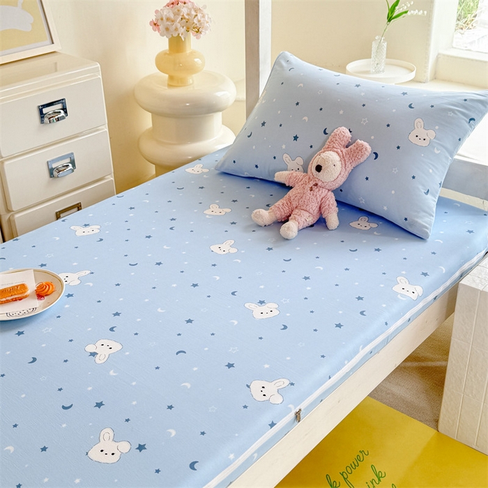 91家纺网 家纺一手货源 找家纺 多品家纺 2025春夏新款超柔水洗棉学生宿舍床垫套 星空小兔