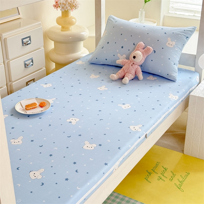 91家纺网 家纺一手货源 找家纺 多品家纺 2025春夏新款超柔水洗棉学生宿舍床垫套 星空小兔